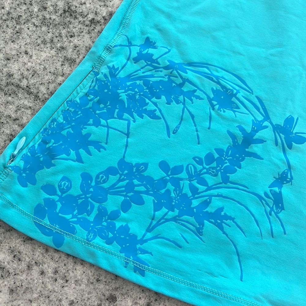 Lululemon Tank - Size 4 - Picture 3 of 5